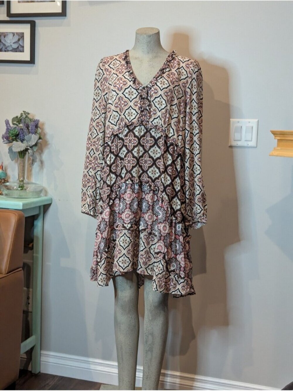 Anthropologie Tiered V-Neck Mini Dress Like new Loose boho Comfy Dress Size  L - Picture 3 of 16